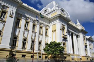 TJPE lança IA processual e expõe assimetria entre tribunais
