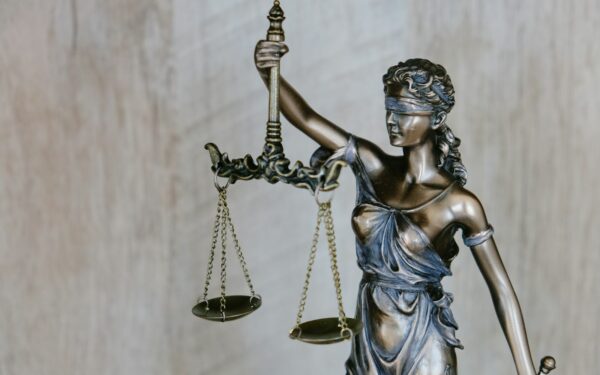 Balança da justiça - símbolo do Direito