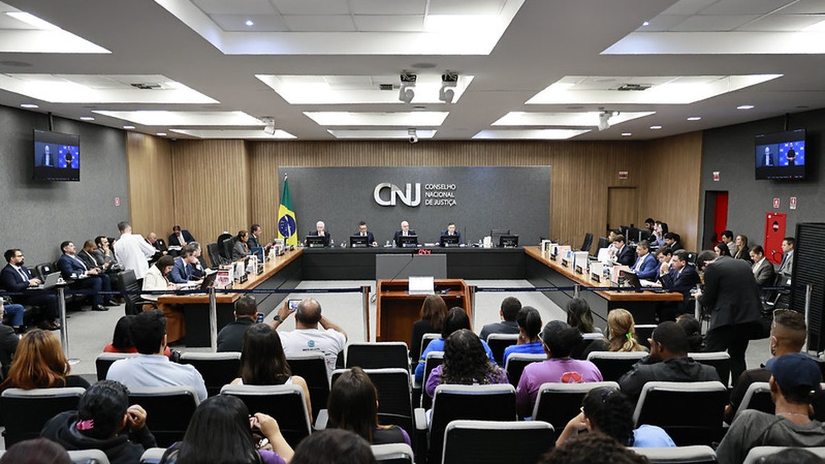 Imagem factual da notícia: CNJ suspende concurso para apurar IA na correção de prova