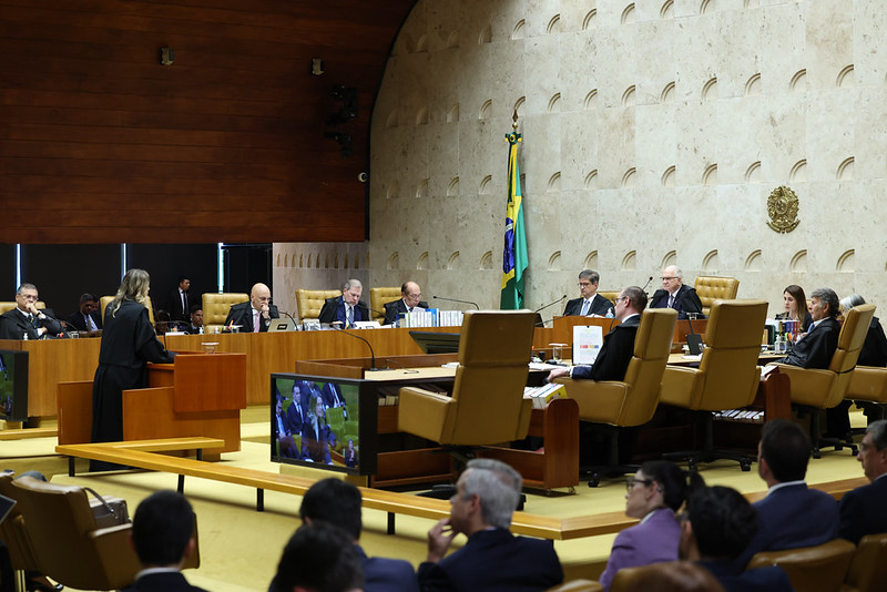 Plenário do Supremo Tribunal Federal durante julgamento sobre royalties