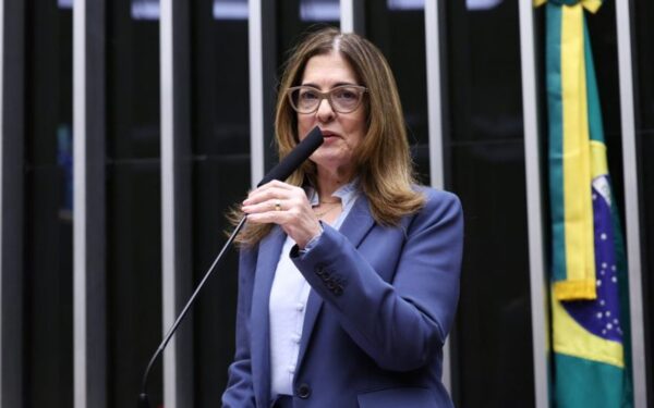 Comissão da Câmara cria deveres de adaptação para empregar autistas