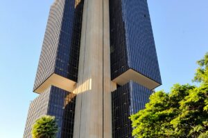 CMN dá 24 horas para bancos e fintechs bloquearem contas de bets ilegais