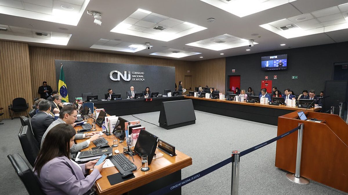 CNJ fixa alvará judicial individual para criança em conteúdo digital monetizado