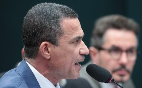 Maioridade penal aos 16 passa na CCJ e vai a comissão especial
