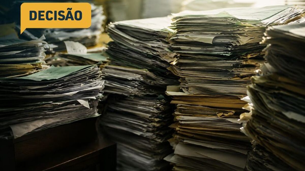 Advogada que moveu 1.700 ações iguais é condenada a indenizar empresa no TJPR
