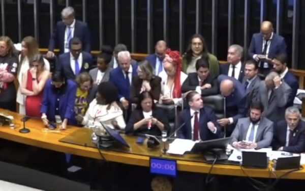 Foragido deixa de ganhar prescrição: Câmara altera o Código Penal