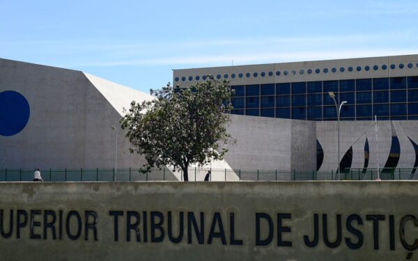 STJ afeta repetitivo sobre IR em abono do Fundef pago a professores