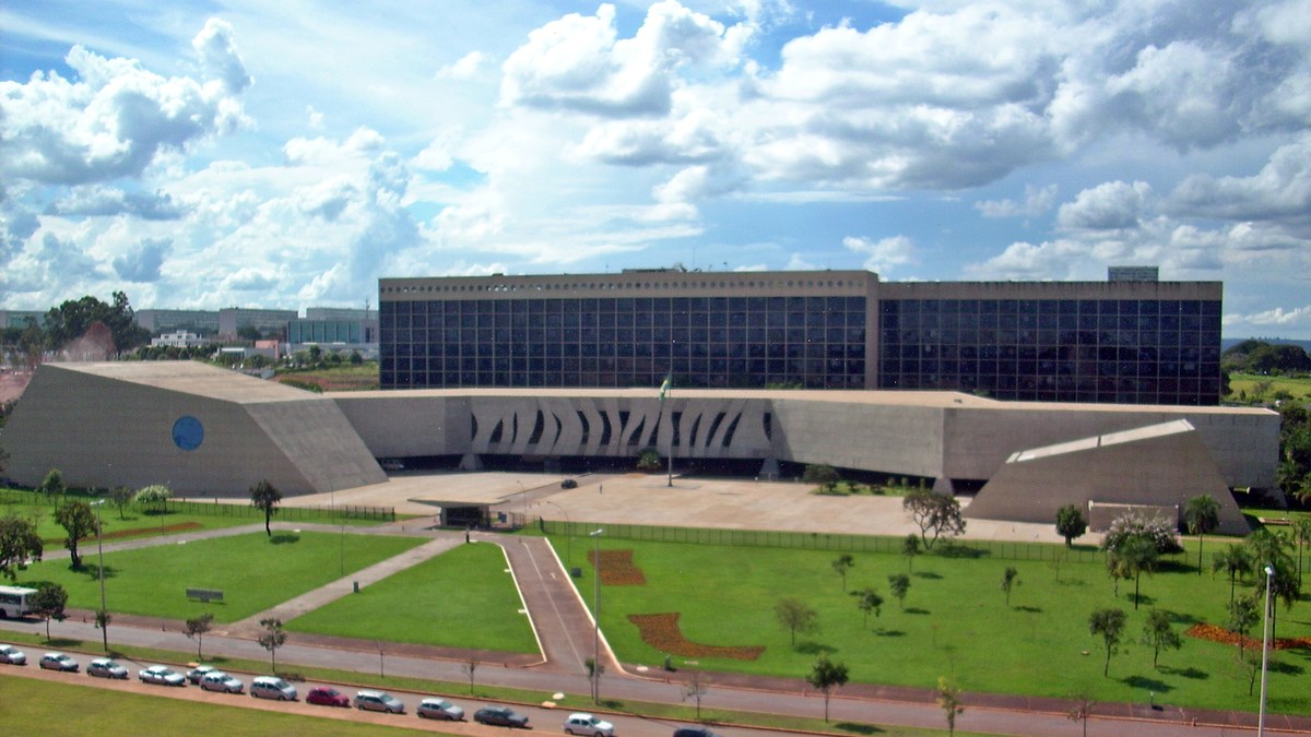 STJ suspende ações sobre honorários em baixa de gravame hipotecário