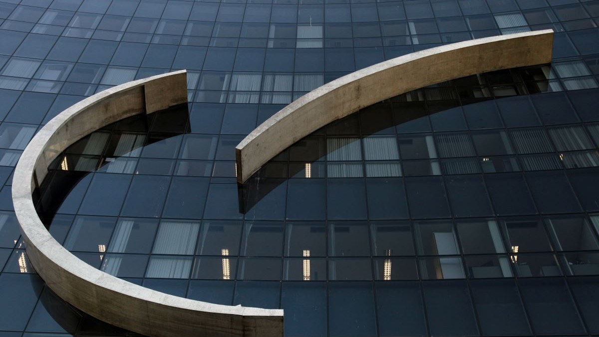 Trabalho doméstico não remunerado equivale ao remunerado em perícia do INSS